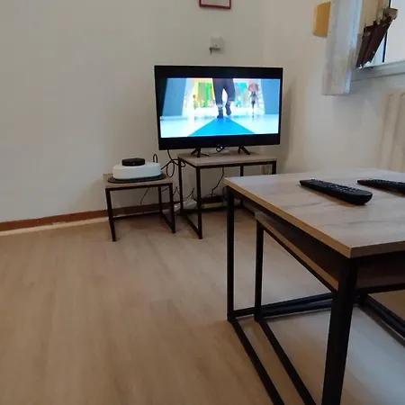 ++++ Studio Renove , 200 M Et 300 M Rue Pietonne ++++ * Berck