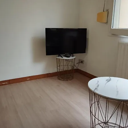 ++++ Studio Renove , 200 M Et 300 M Rue Pietonne ++++ * Berck